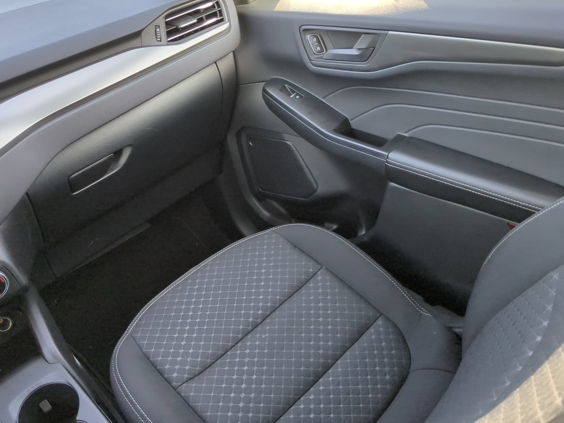 Certified 2025 Ford Escape Active FWD image 52