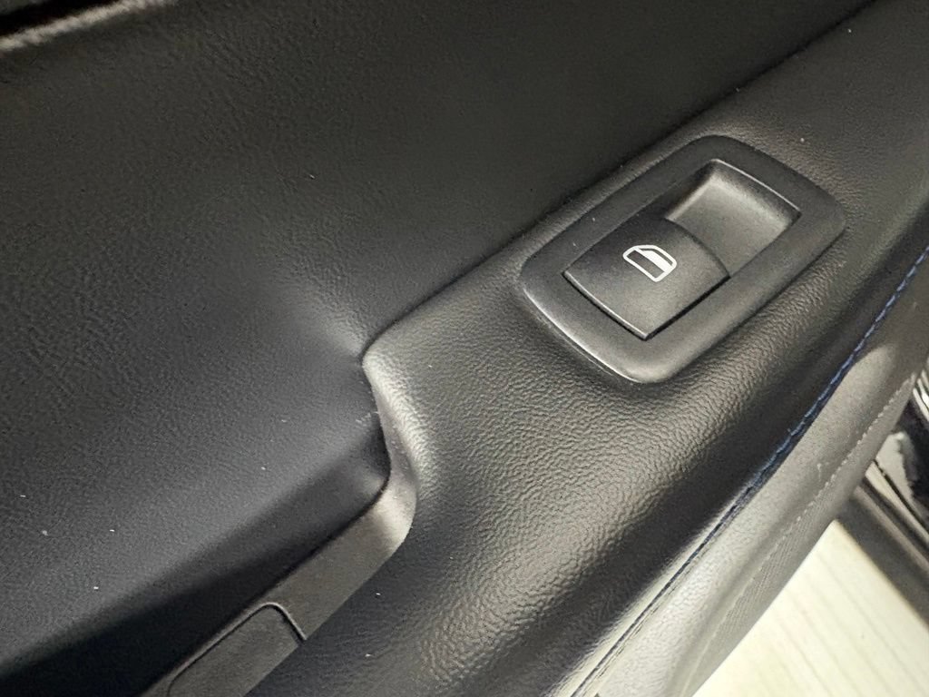 Used 2019 Jeep Grand Cherokee Laredo RWD image 42