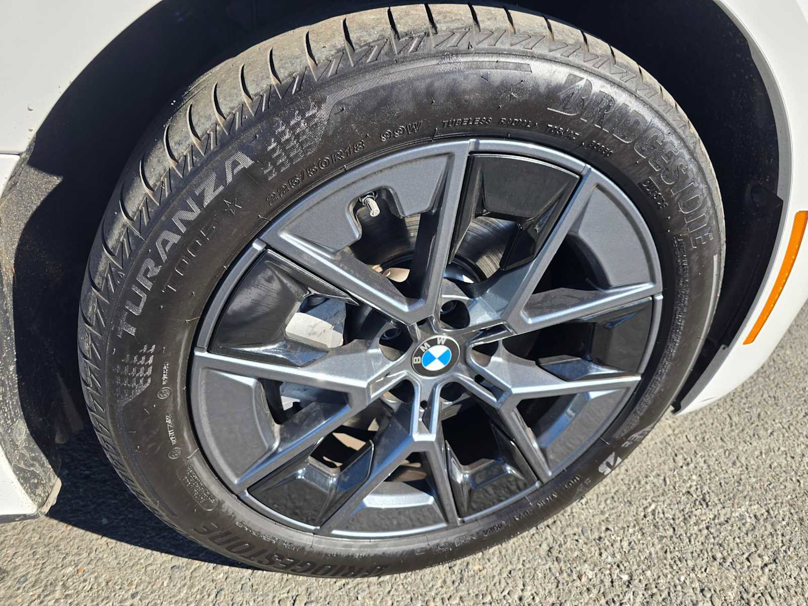 Used 2025 BMW i4 eDrive40 image 9