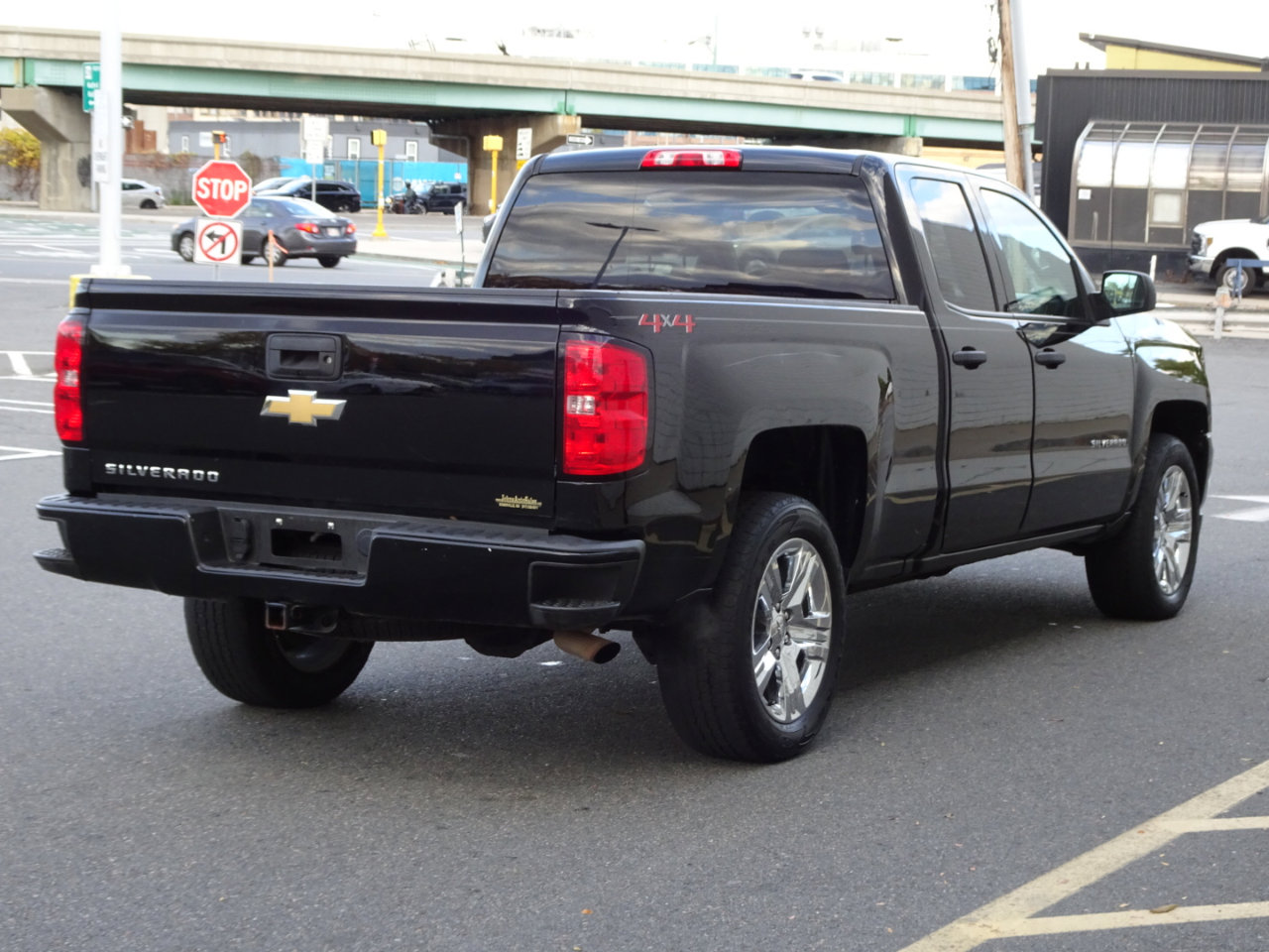 Used 2018 Chevrolet Silverado 1500 Custom w/ Custom Value Package image 7