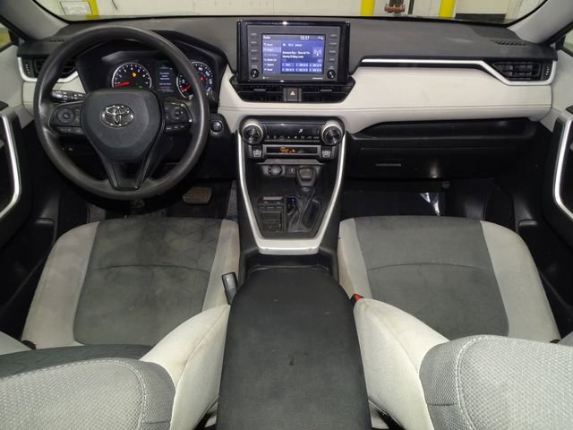 Used 2021 Toyota RAV4 XLE w/ Convenience Package image 29