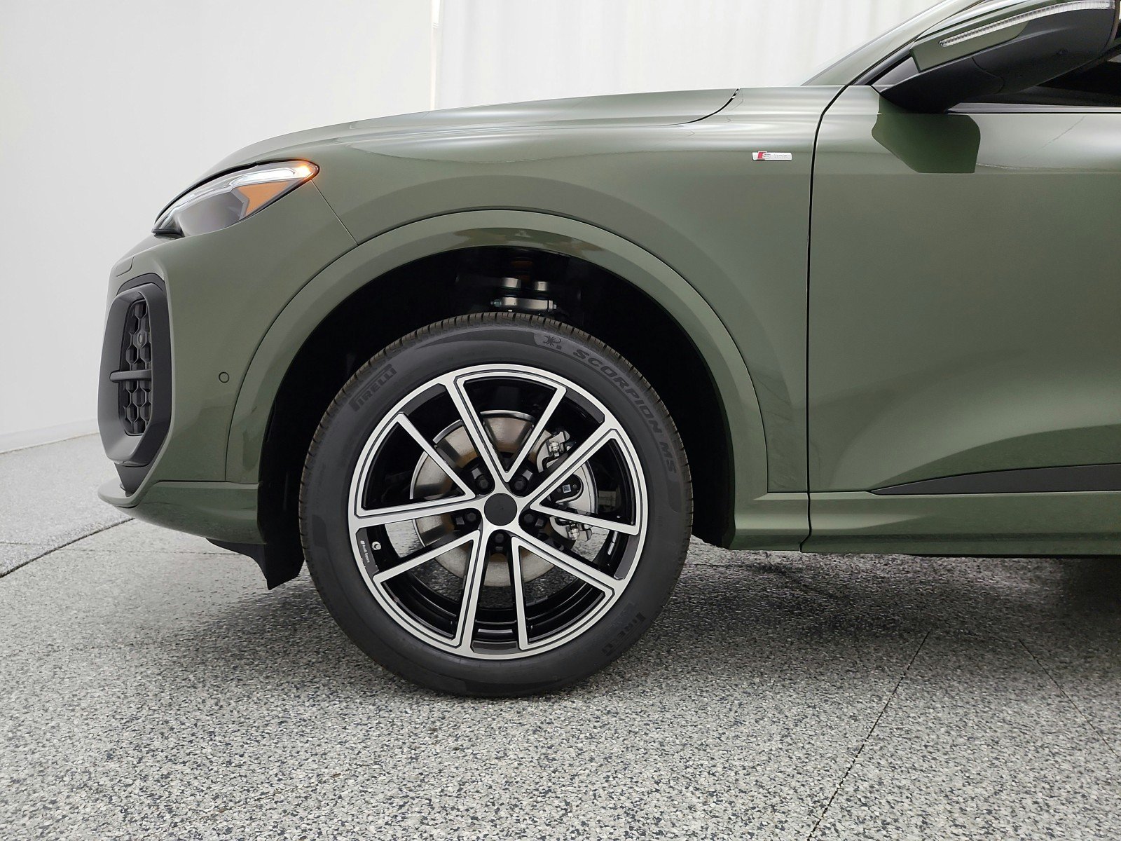 New 2026 Audi Q5 Premium Plus AWD/4WD image 13