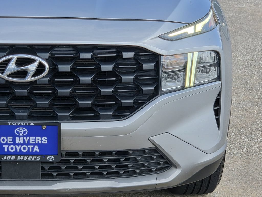 Used 2023 Hyundai Santa Fe SEL FWD image 4