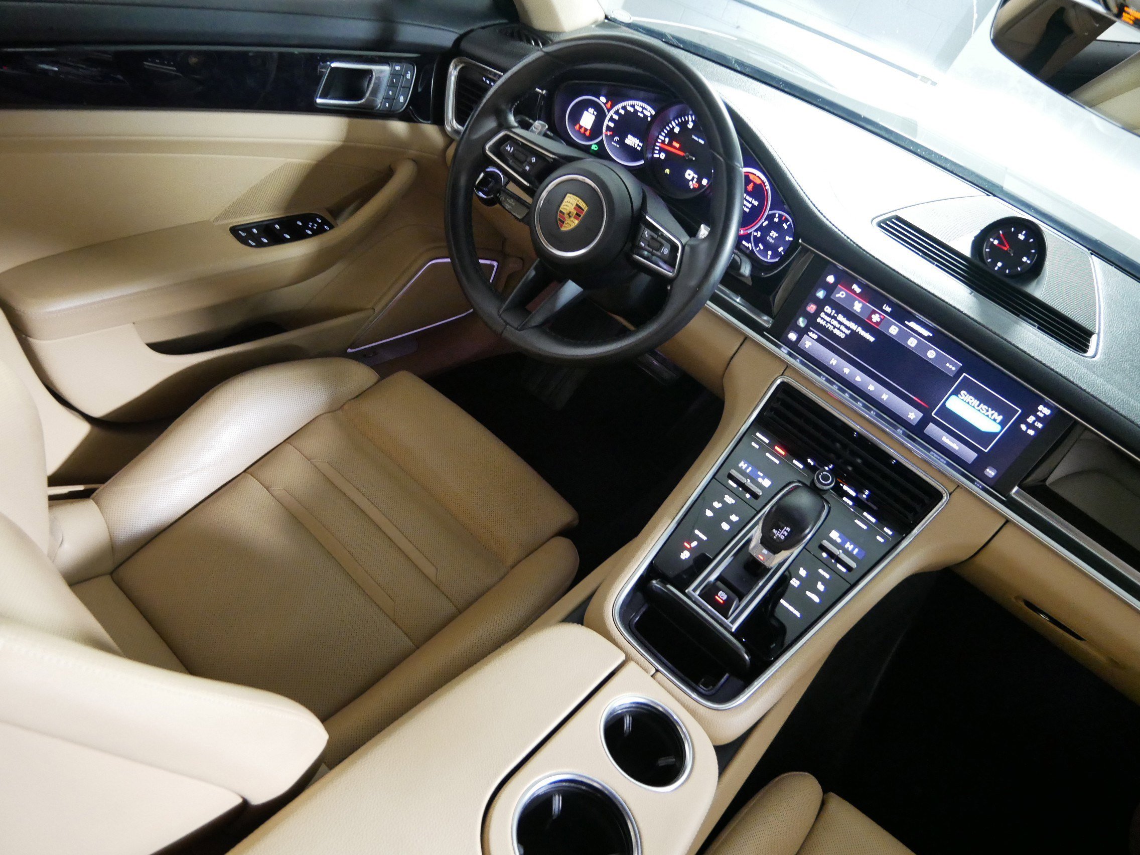 Used 2022 Porsche Panamera 4 image 9