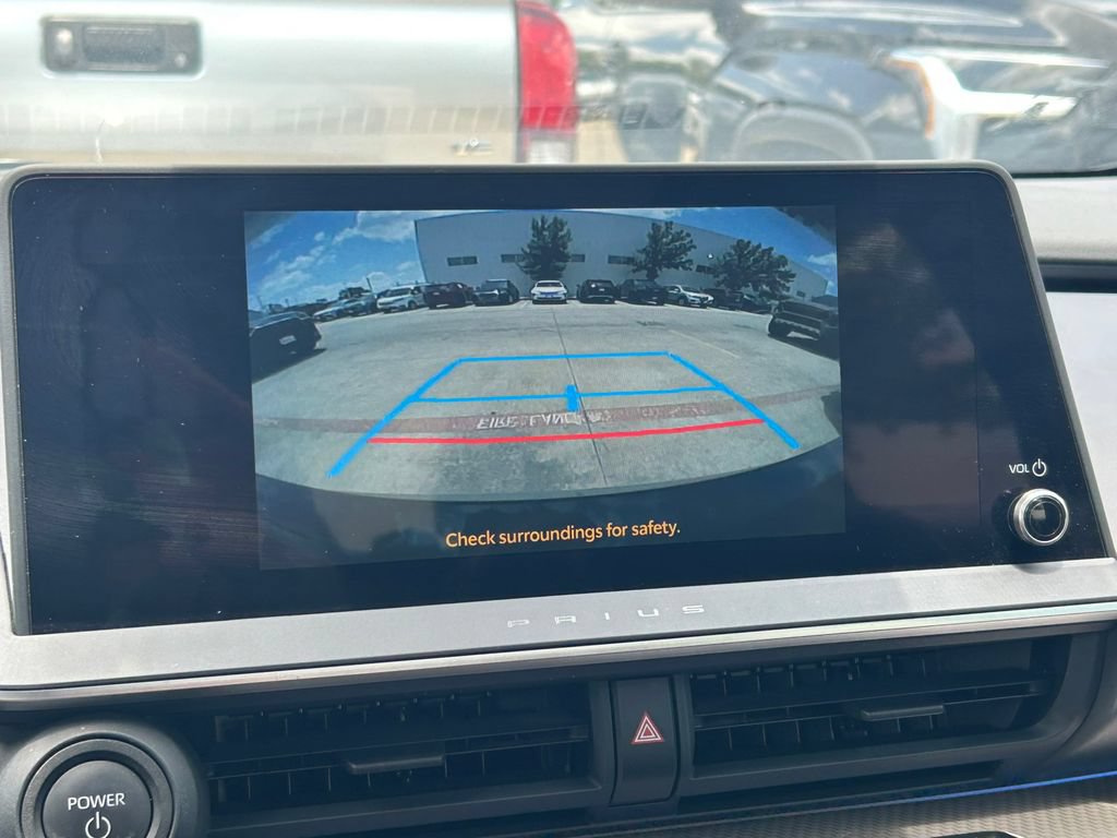 Used 2024 Toyota Prius XLE FWD image 33