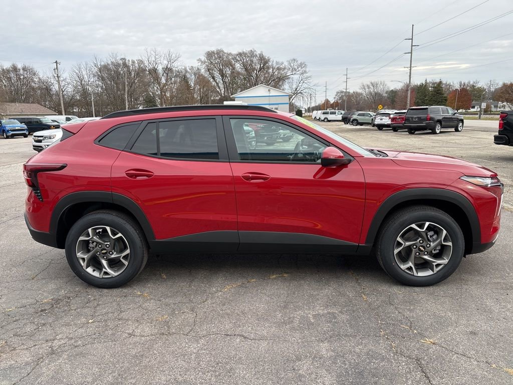 New 2026 Chevrolet Trax LT w/ Driver Confidence Package FWD image 3