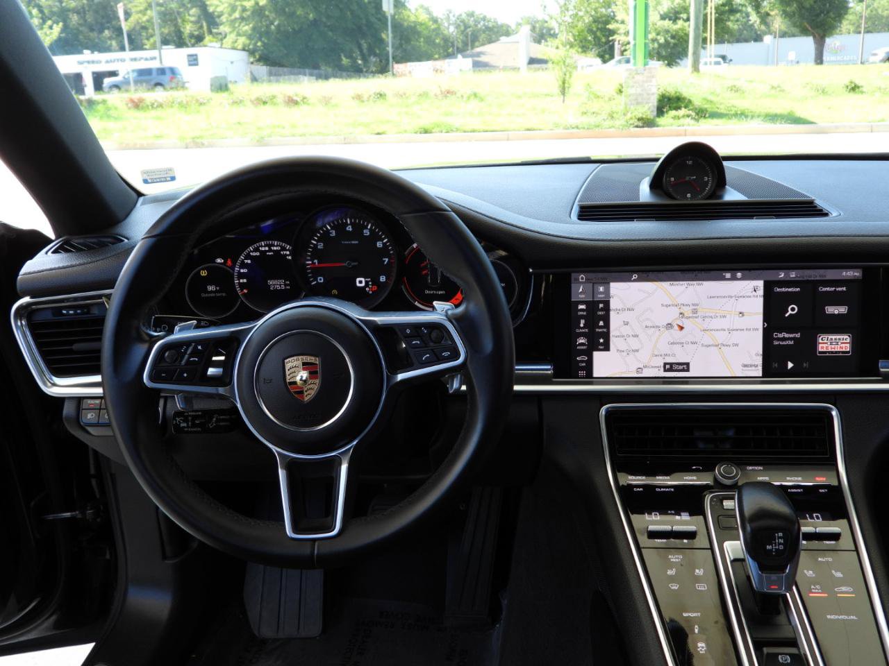 Used 2017 Porsche Panamera RWD image 62