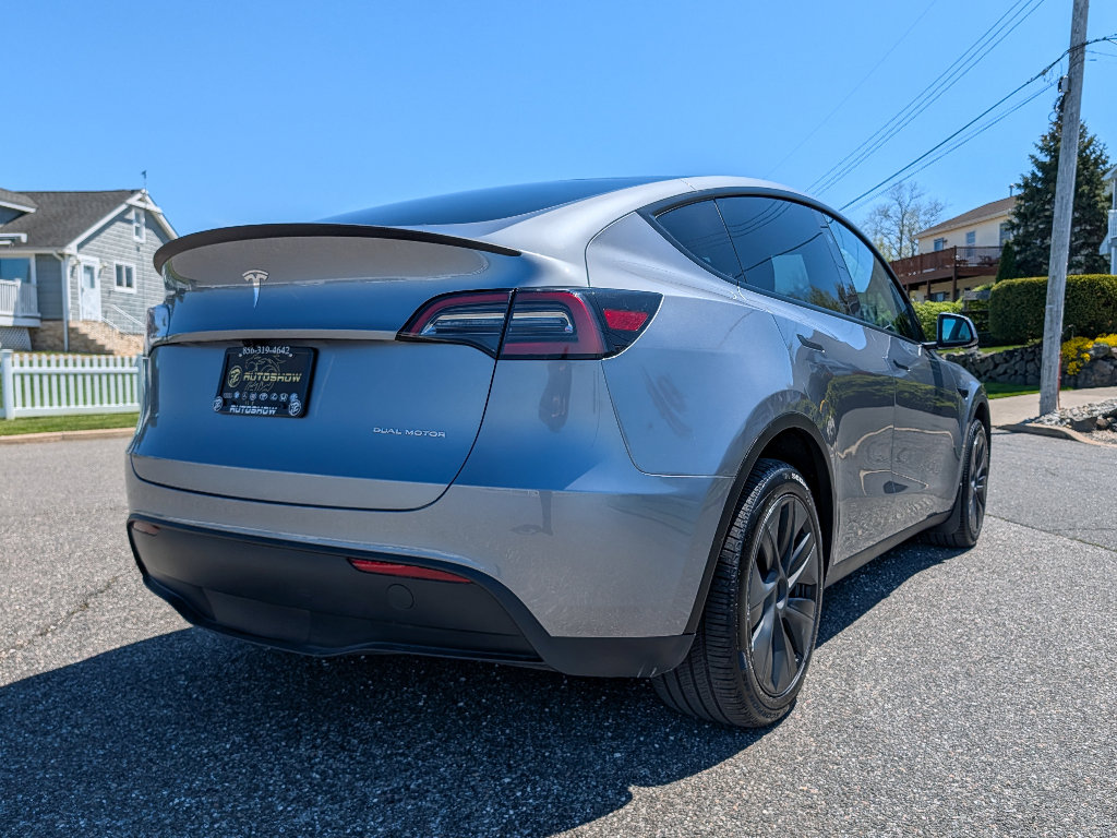 Used 2024 Tesla Model Y Long Range image 5