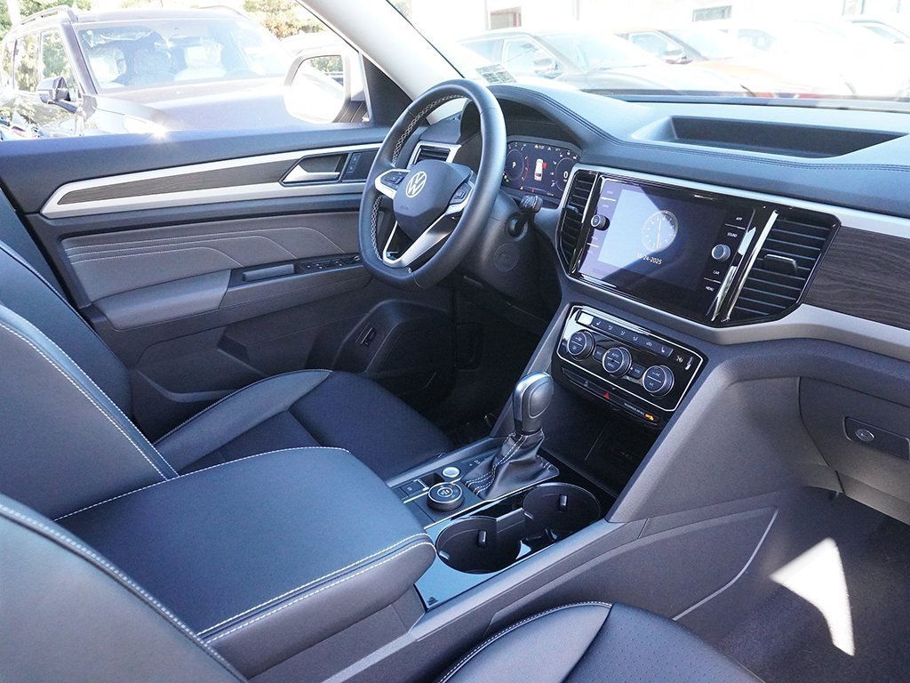 Used 2023 Volkswagen Atlas SE image 27
