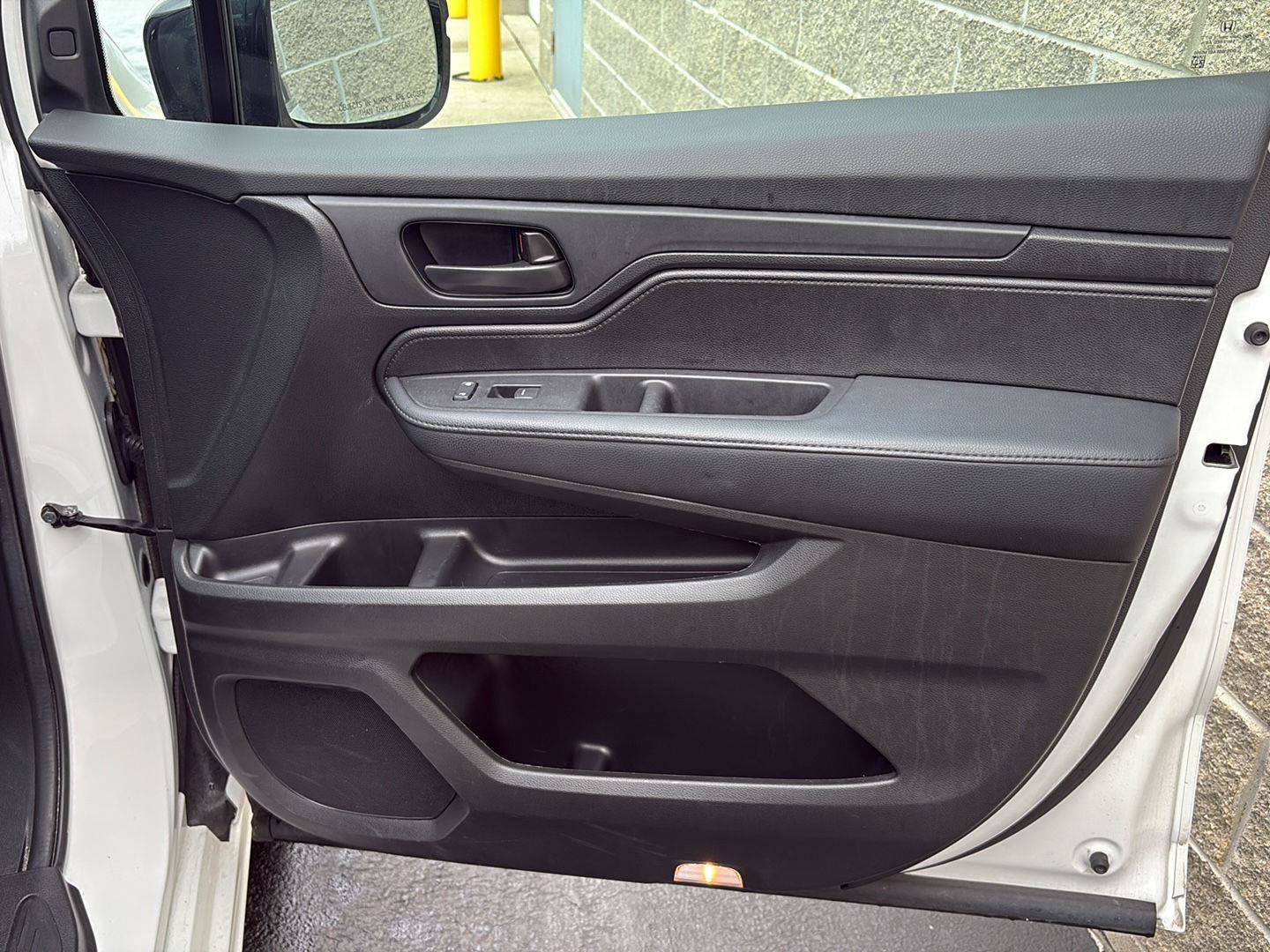 Used 2025 Honda Odyssey Sport-L image 28