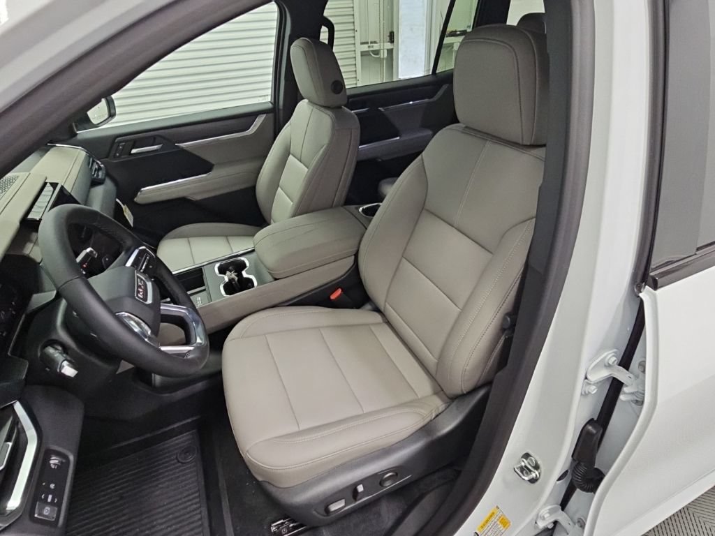 New 2026 GMC Acadia Elevation w/ Black Edition FWD image 29