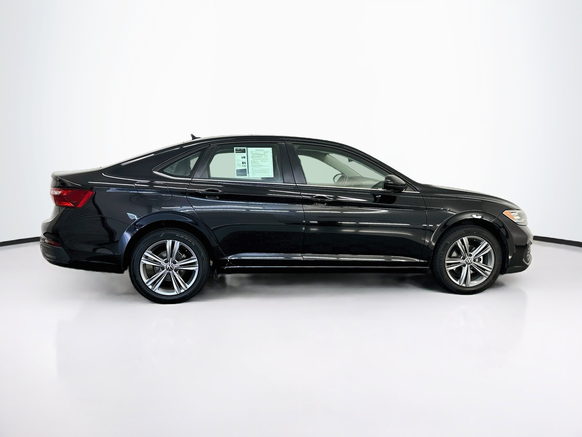 Used 2024 Volkswagen Jetta SE FWD image 10