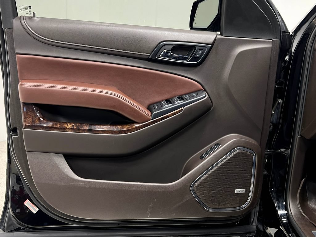 Used 2018 Chevrolet Suburban Premier AWD/4WD image 16