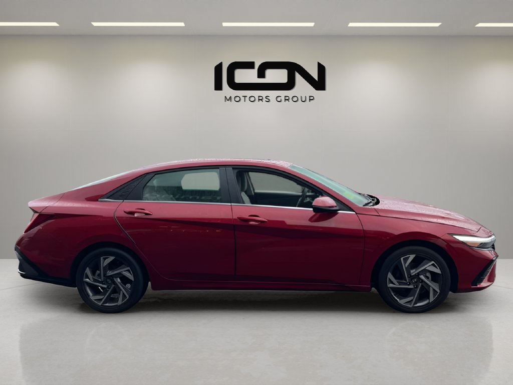Used 2025 Hyundai Elantra Limited FWD image 6