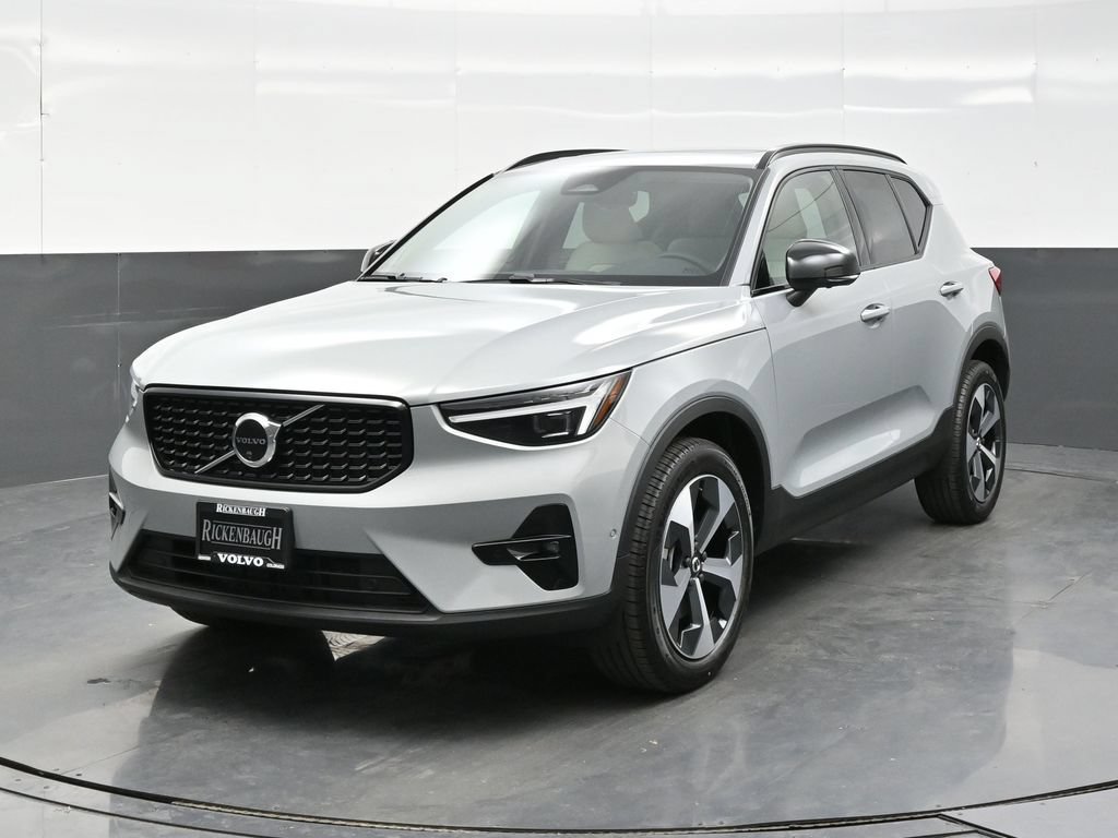 New 2026 Volvo XC40 B5 Plus w/ Protection Package Premier AWD/4WD image 2