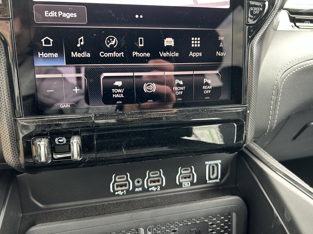 New 2025 RAM 2500 Limited image 21