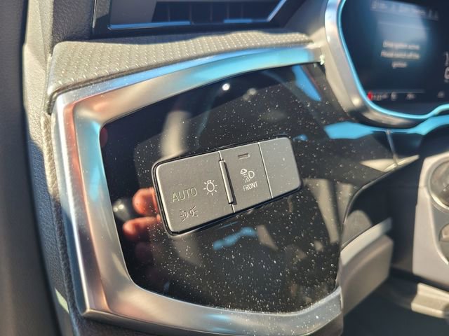 Used 2020 Audi Q3 2.0T Prestige w/ Prestige Package image 19