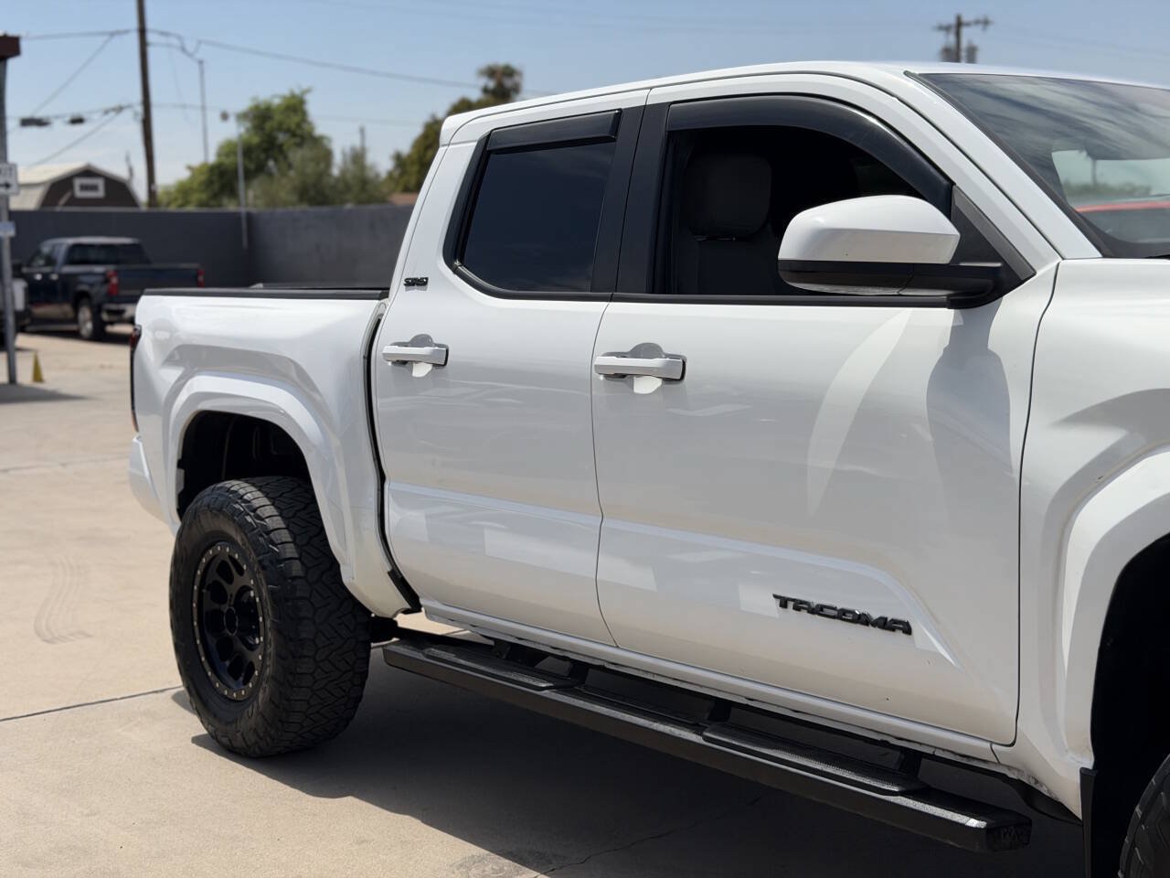 Used 2024 Toyota Tacoma SR5 AWD/4WD image 5