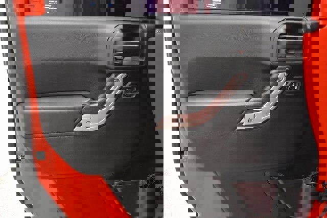 Used 2015 Jeep Wrangler Unlimited Sahara w/ Connectivity Group image 22