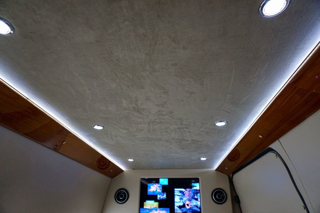 Used 2015 Mercedes-Benz Sprinter 2500 image 55