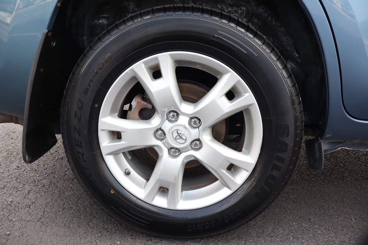 Used 2011 Toyota RAV4 4WD w/ Upgrade Value Pkg image 44