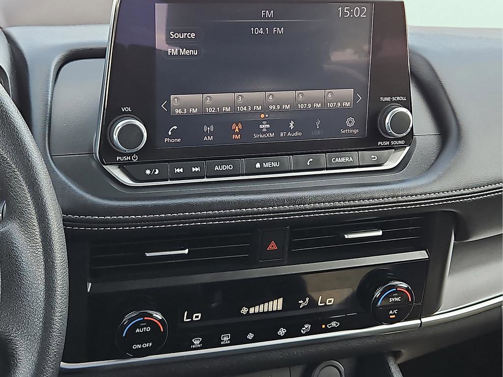 Used 2023 Nissan Rogue SV image 17