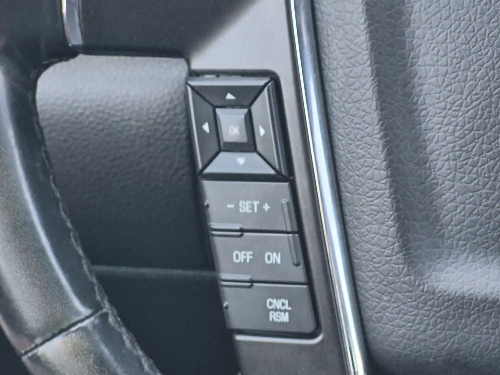 Used 2017 Lincoln Navigator Select AWD/4WD image 24