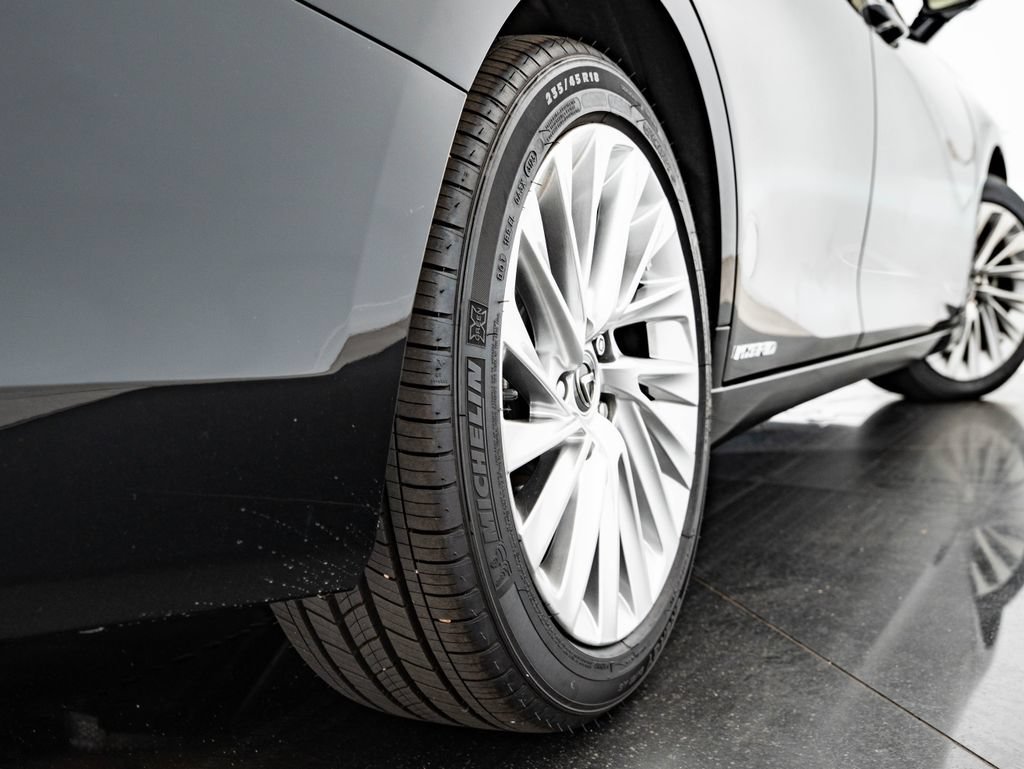 Certified 2020 Lexus ES 300h Ultra Luxury w/ Accessory Package FWD image 50