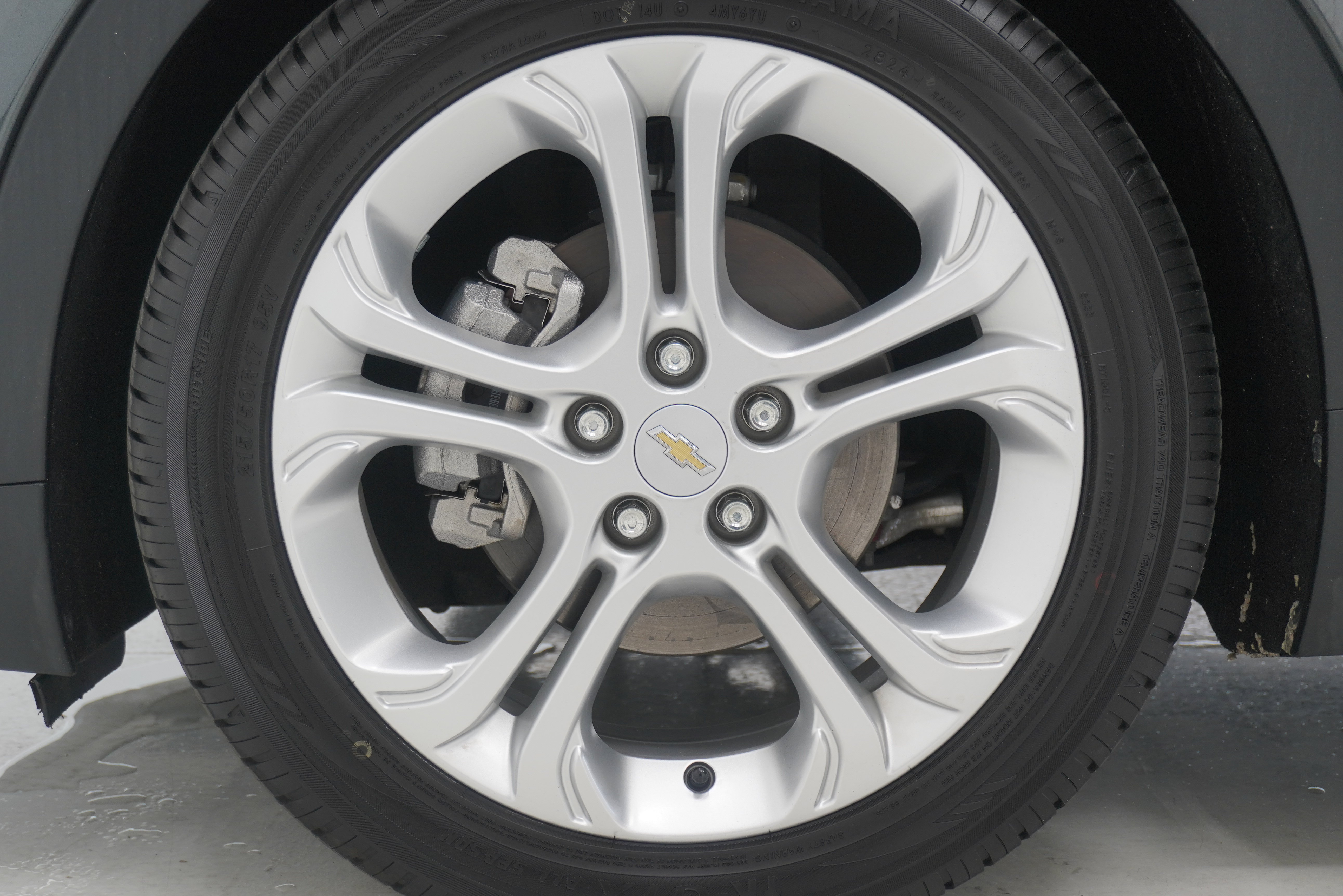Used 2019 Chevrolet Bolt LT FWD image 23