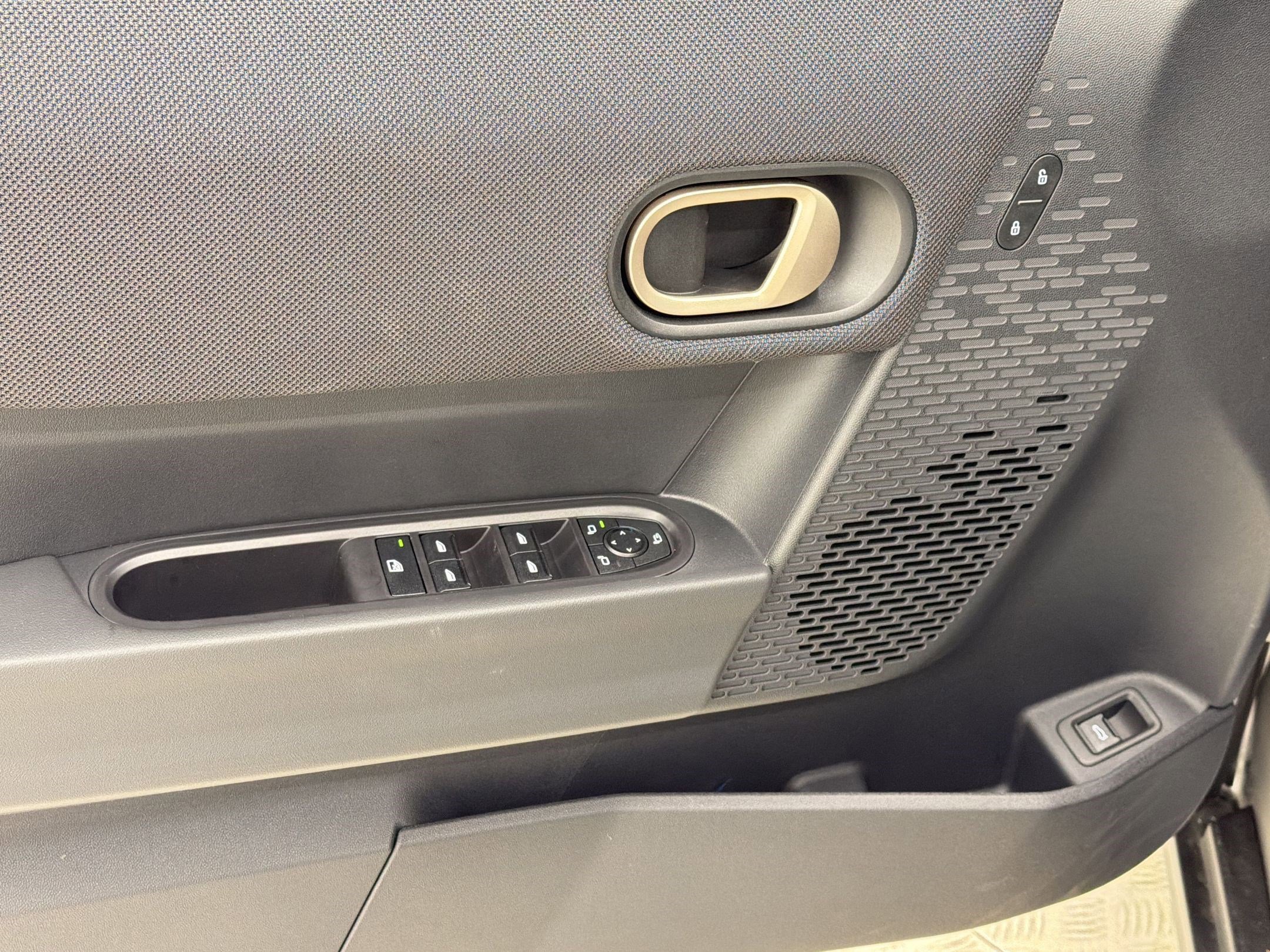 New 2026 MINI Cooper 4-Door Hardtop image 13