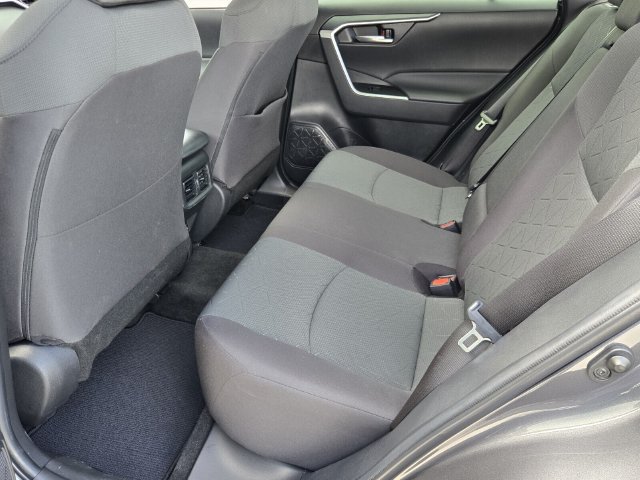 Used 2023 Toyota RAV4 XLE w/ Convenience Package FWD image 11