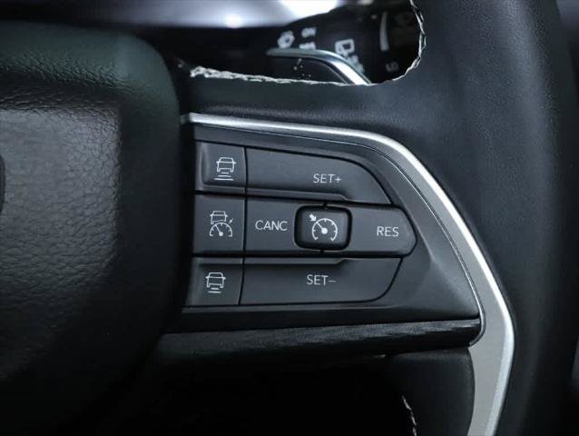 Certified 2024 Jeep Grand Cherokee Altitude AWD/4WD image 23