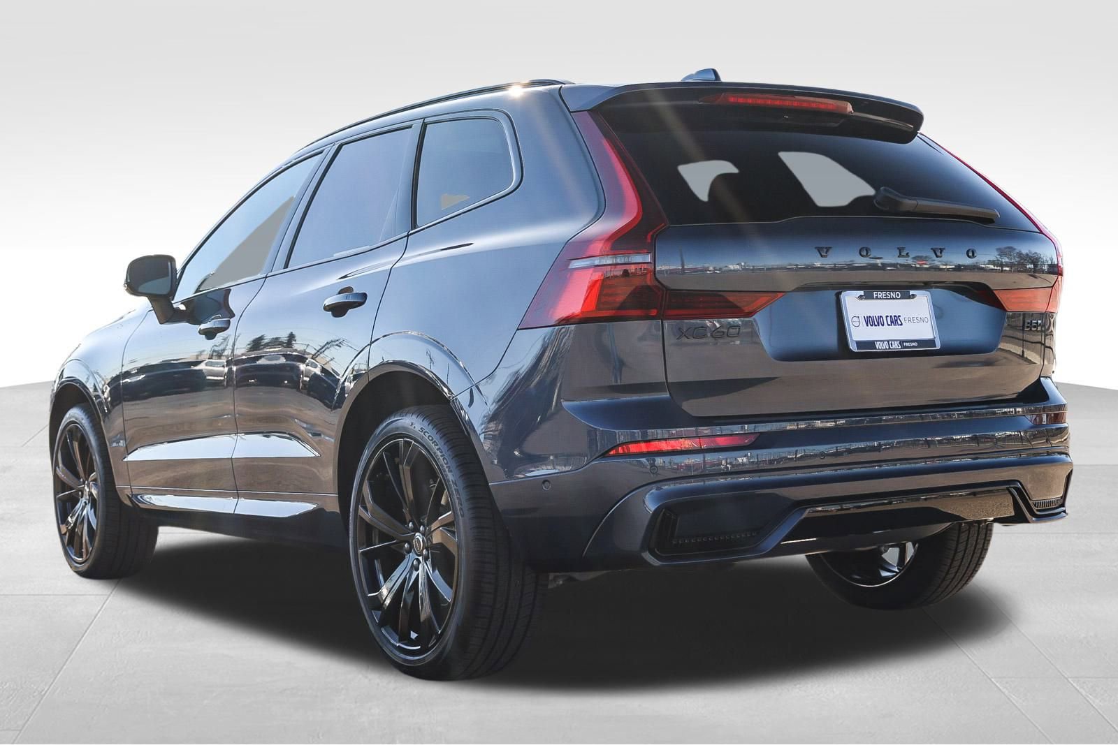 New 2026 Volvo XC60 B5 Ultra w/ Climate Package PRO image 7