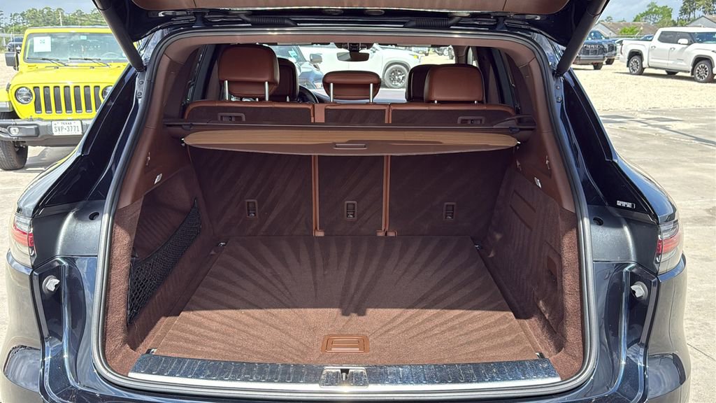 Used 2019 Porsche Cayenne image 28