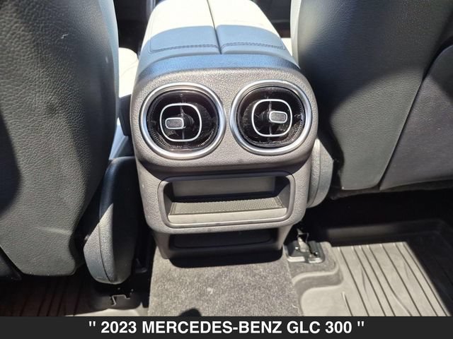 Used 2023 Mercedes-Benz GLC 300 4MATIC image 29