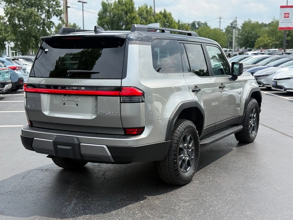 Used 2024 Lexus GX 550 AWD/4WD image 8