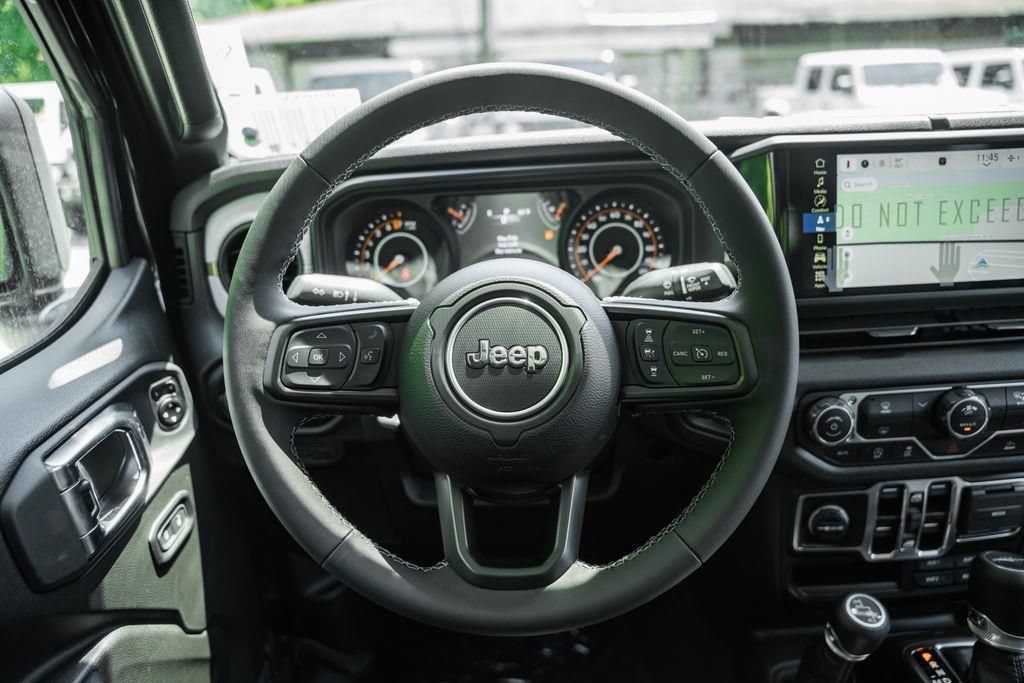 New 2025 Jeep Gladiator Sport AWD/4WD image 30