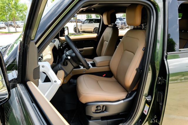 New 2026 Land Rover Defender 110 X-Dynamic SE AWD/4WD image 35