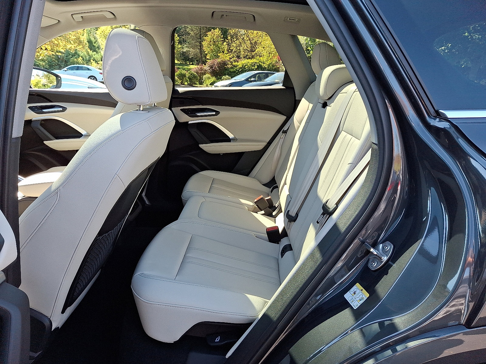 Used 2025 Audi Q5 Premium image 10