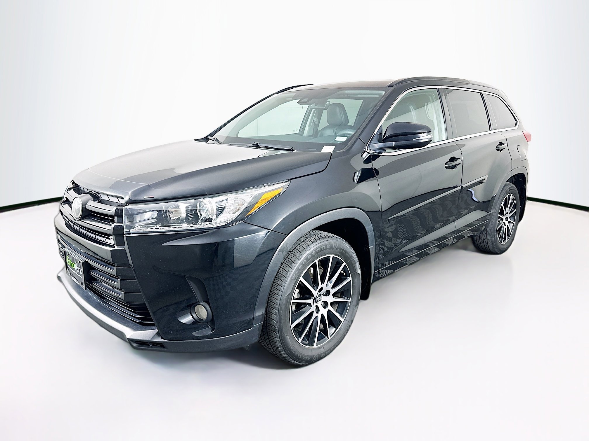 Used 2017 Toyota Highlander SE AWD/4WD image 3