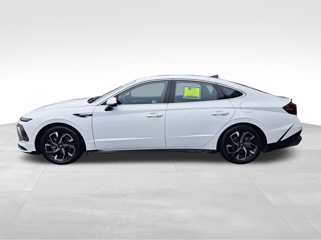 Used 2024 Hyundai Sonata SEL AWD/4WD image 2