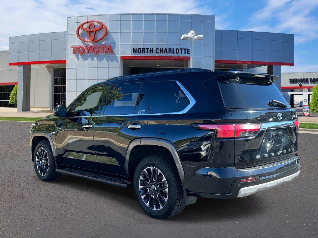 Used 2023 Toyota Sequoia Limited w/ Tow Technology Package AWD/4WD image 6