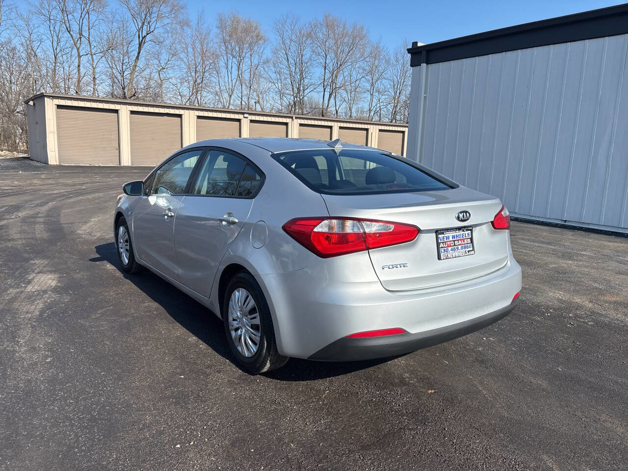 Used 2016 Kia Forte LX image 3
