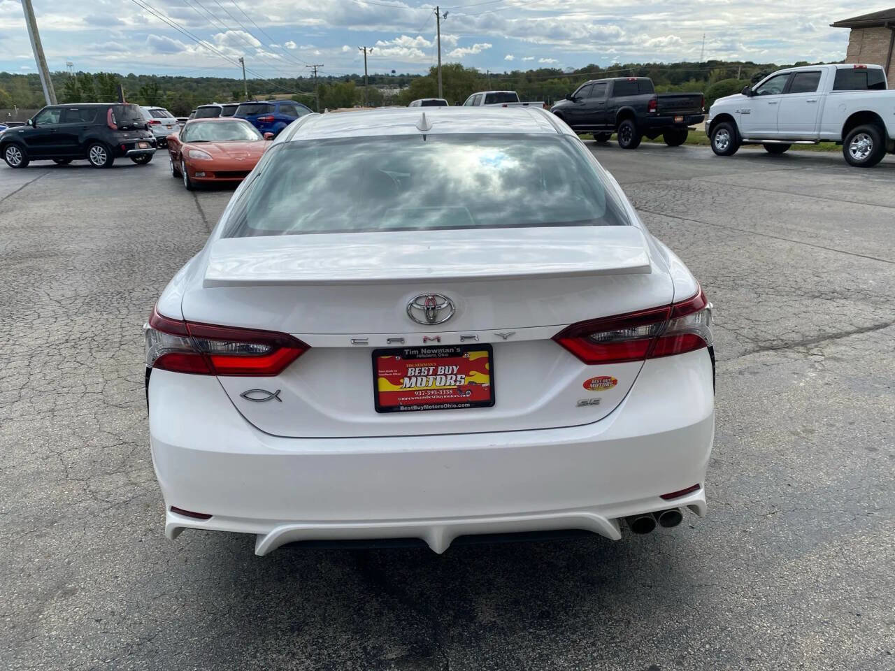 Used 2021 Toyota Camry SE image 6