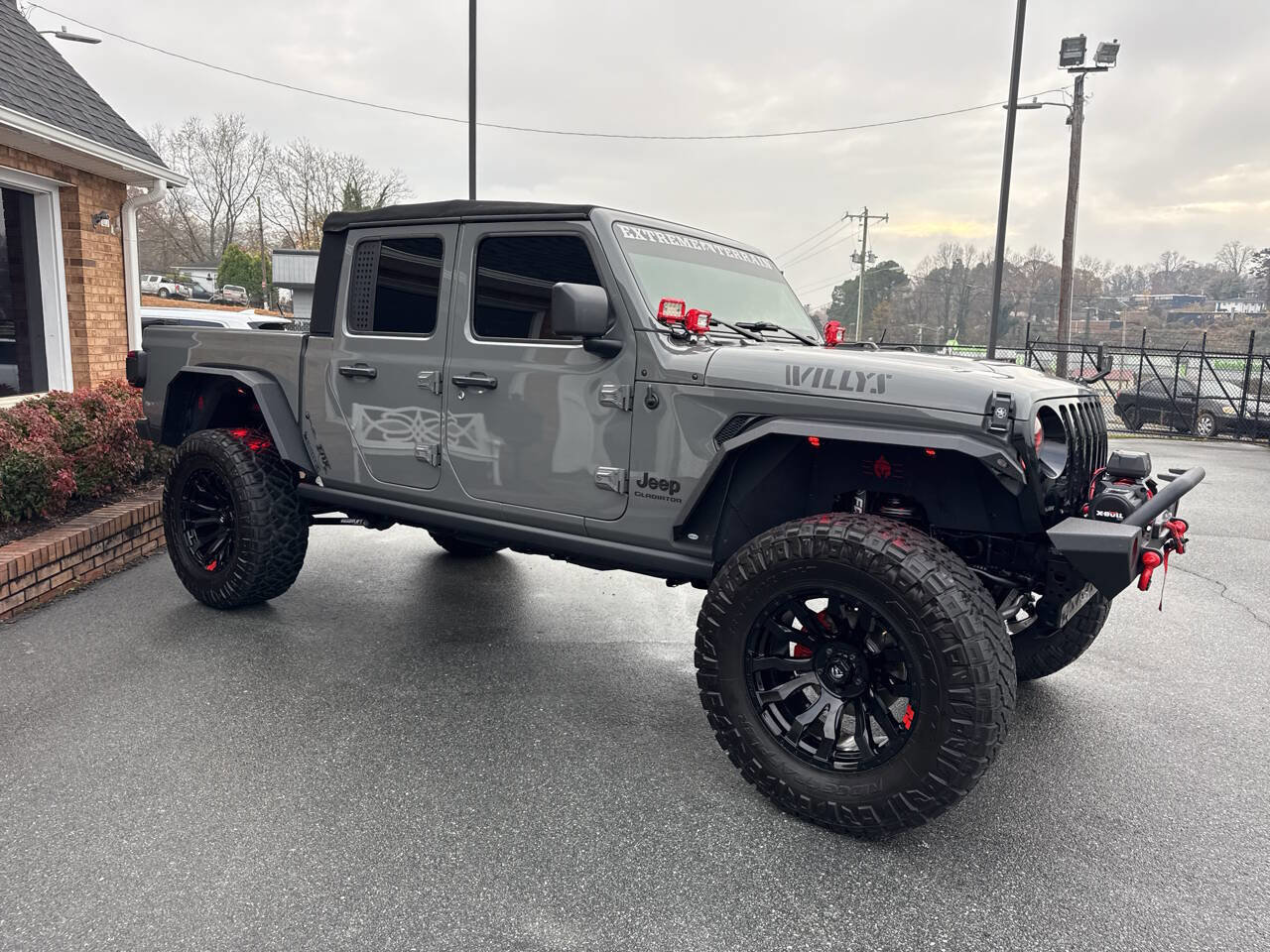 Used 2021 Jeep Gladiator Sport image 9