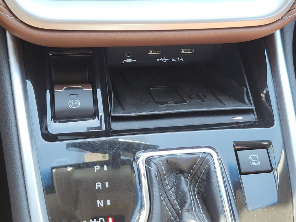 Used 2020 Subaru Outback Touring w/ Popular Package #2 image 28