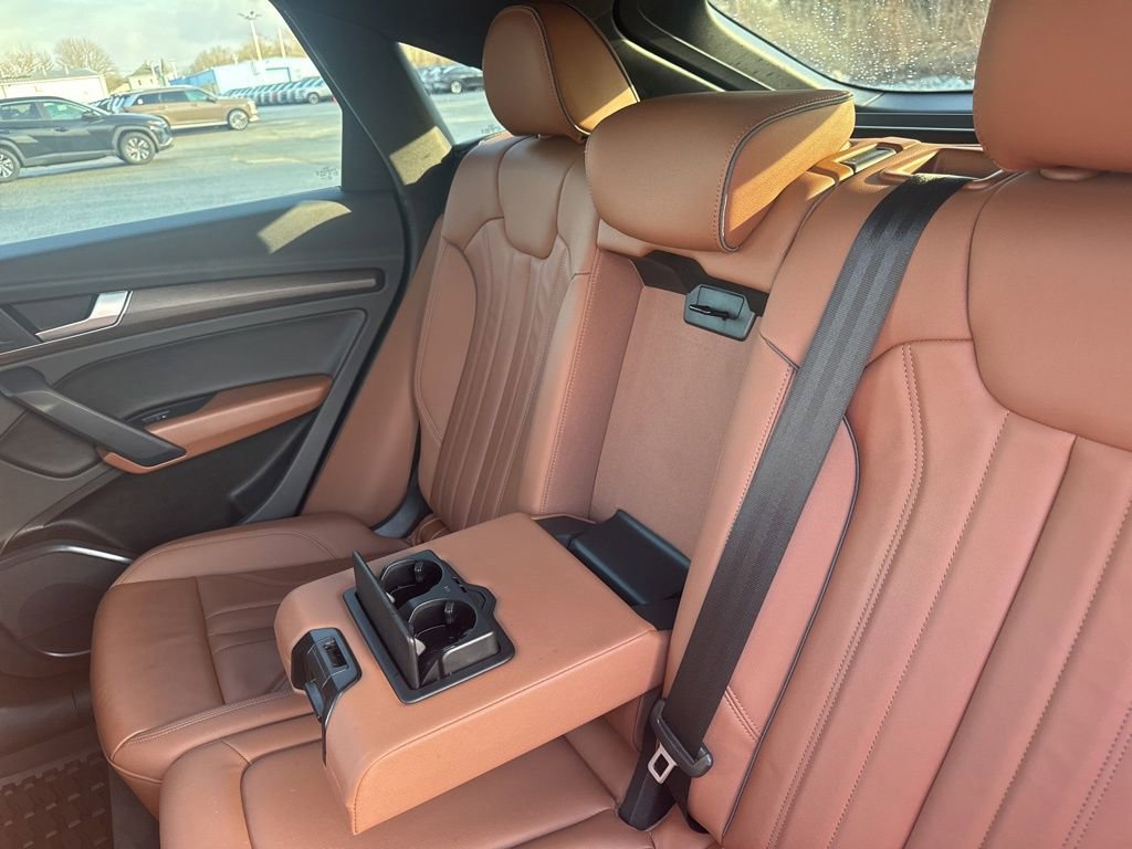 Used 2023 Audi Q5 2.0T Premium w/ Convenience Package AWD/4WD image 38