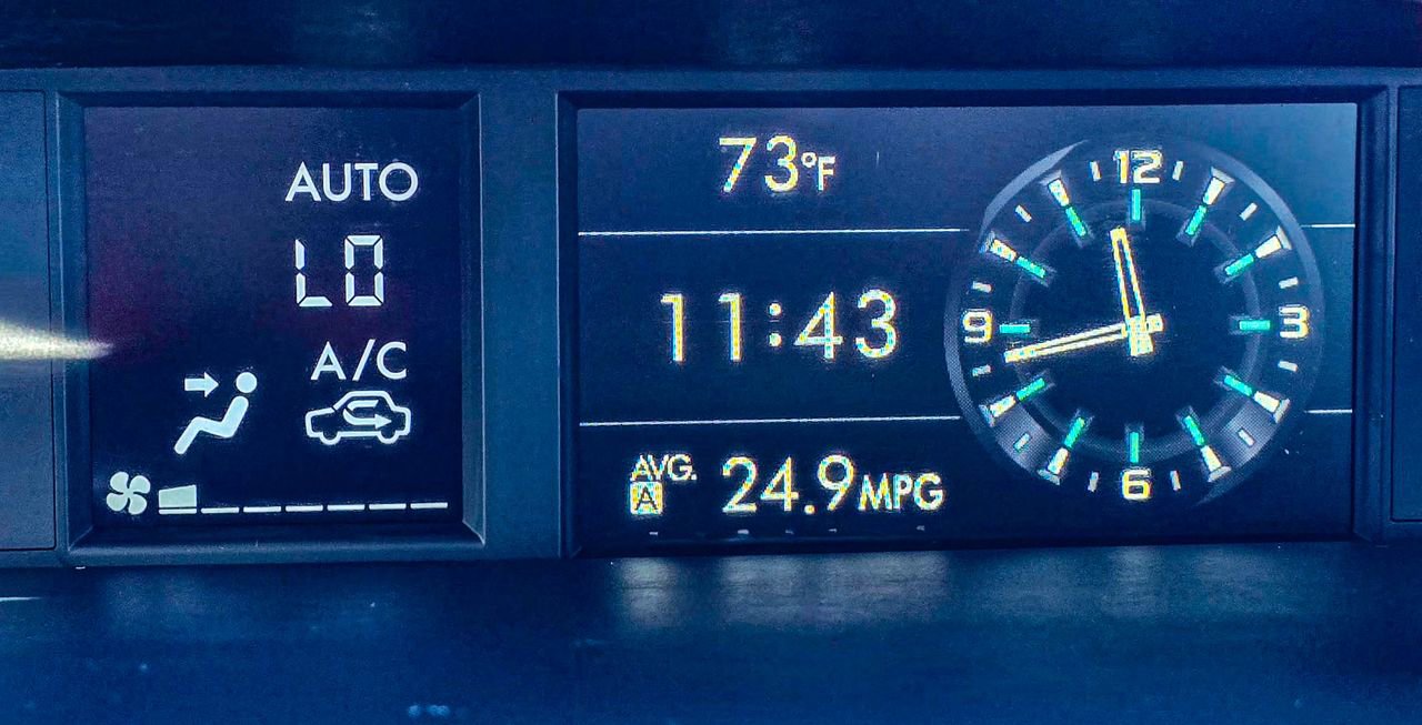 Used 2017 Subaru Forester 2.5i Premium image 21