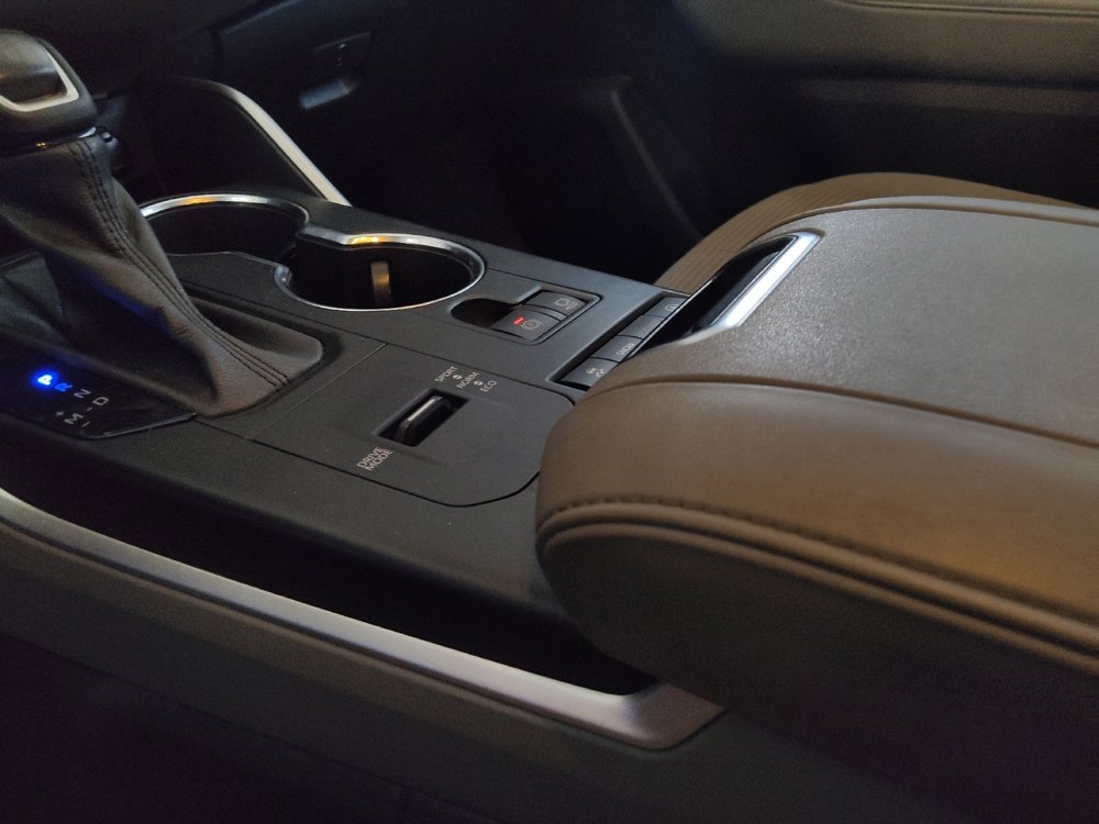 Used 2022 Toyota Highlander LE FWD image 26