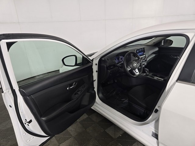 Used 2024 Nissan Sentra SV image 9